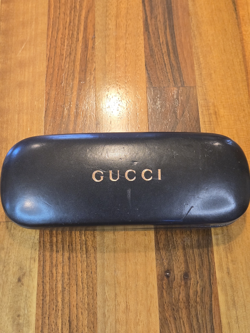Gucci Clam Shell Eyeglass / Sunglasses Case